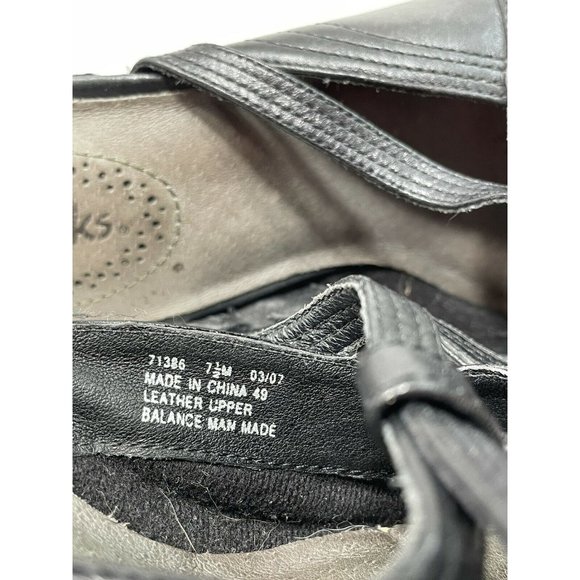 Clarks Black Leather Heels Backless Cutout Strap Size 7.5 - Picture 3 of 7